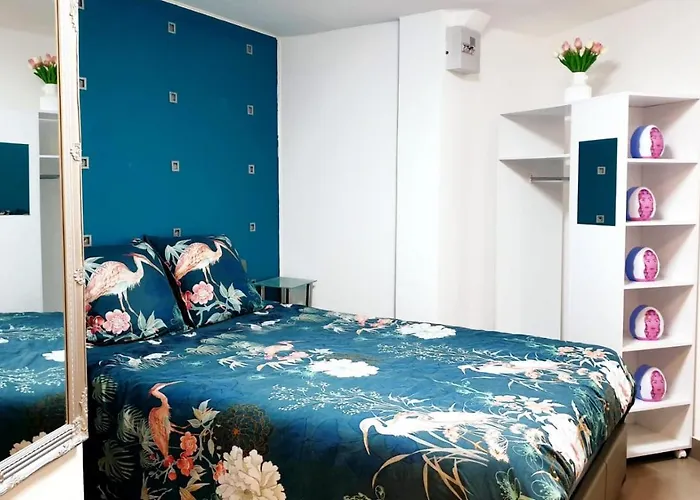Jolie Appartement Avec 2 Chambres Partagees